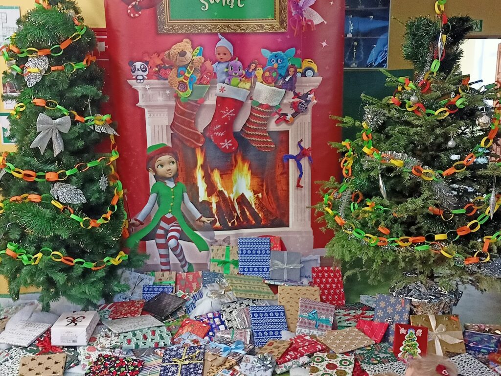 ,,Książeczka pod choinkę” w przedszkolu