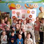 grupa przedszkolna w Dniu Kobiet