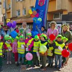 dzieci podczas powitania wiosny