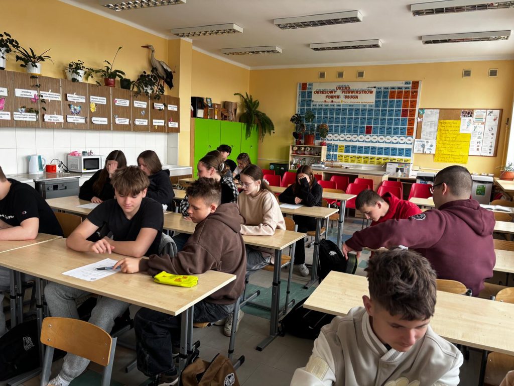 Uczniowie biorący udział w warsztatach