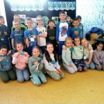 Dzieci z przedszkola podczas obchodów Dnia Ziemi